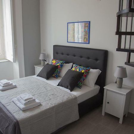 Vesuvius Luxury Suites Наполи Екстериор снимка