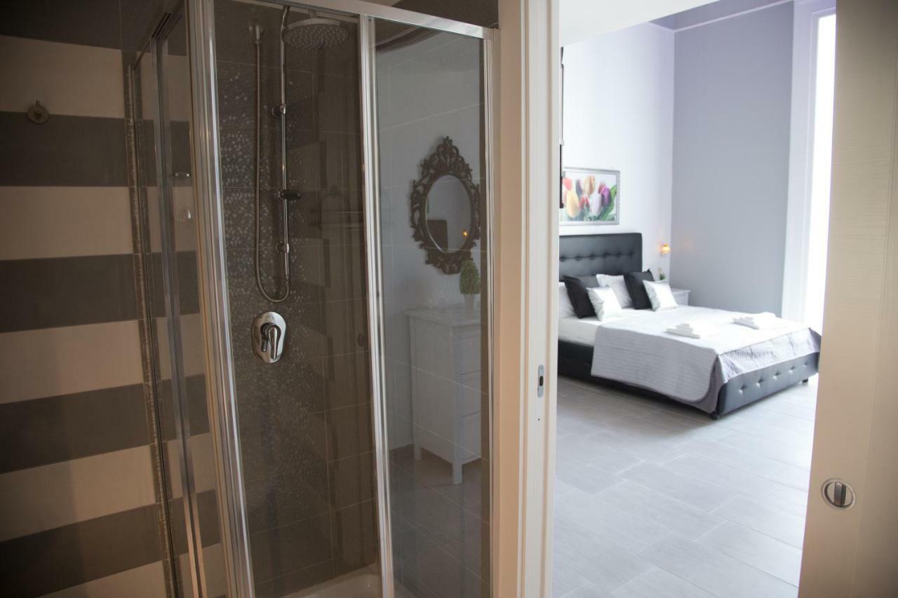 Vesuvius Luxury Suites Наполи Екстериор снимка