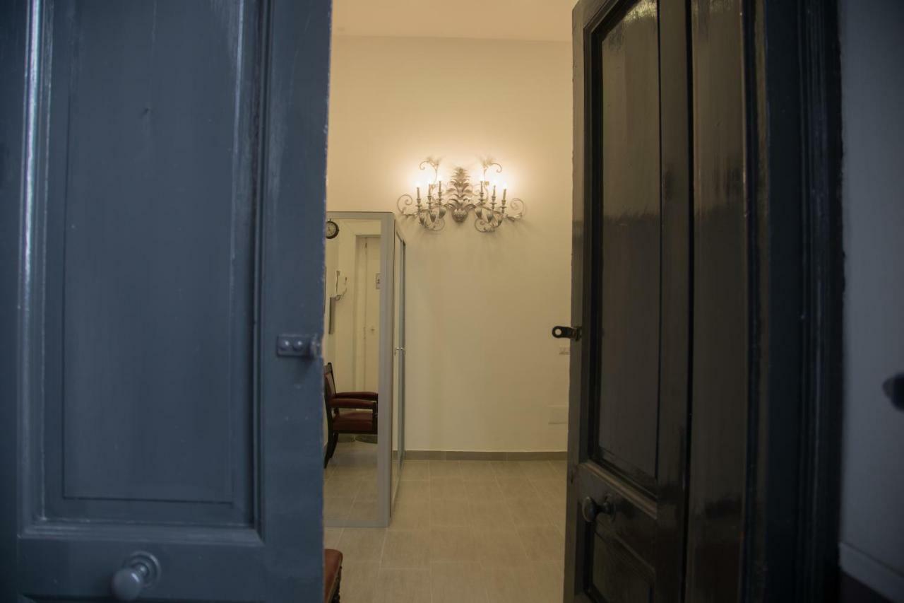 Vesuvius Luxury Suites Наполи Екстериор снимка