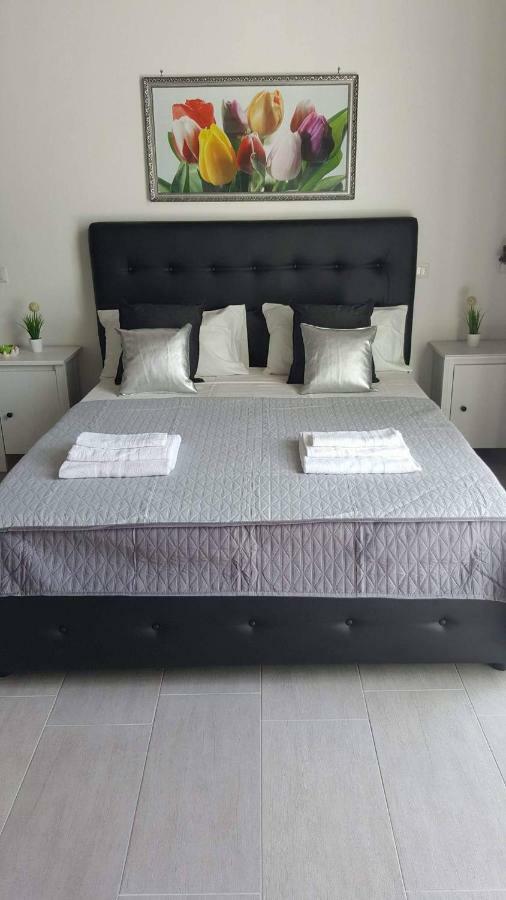Vesuvius Luxury Suites Наполи Екстериор снимка