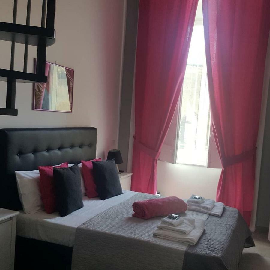 Vesuvius Luxury Suites Наполи Екстериор снимка